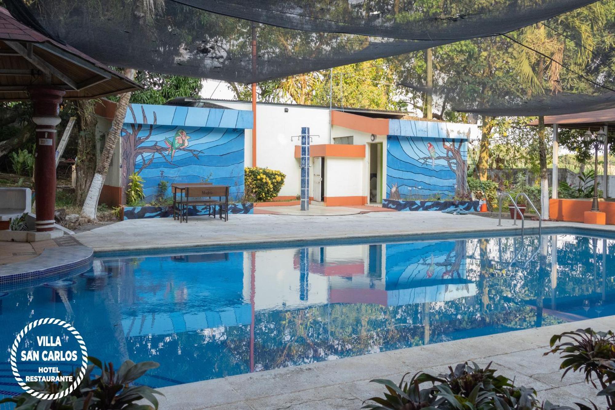 Villa San Carlos Retalhuleu Buitenkant foto