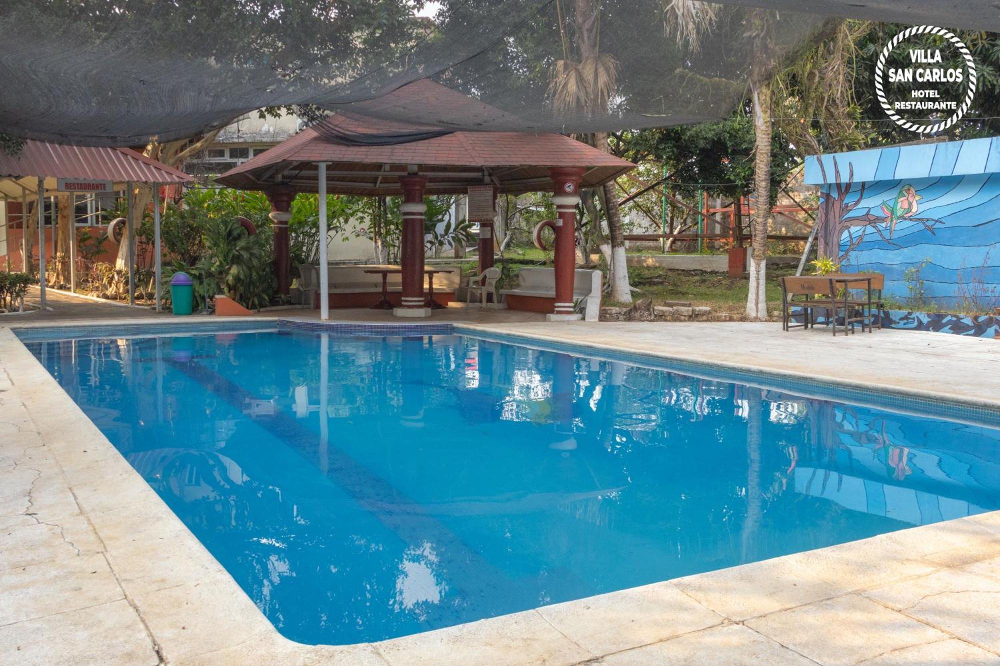 Villa San Carlos Retalhuleu Buitenkant foto