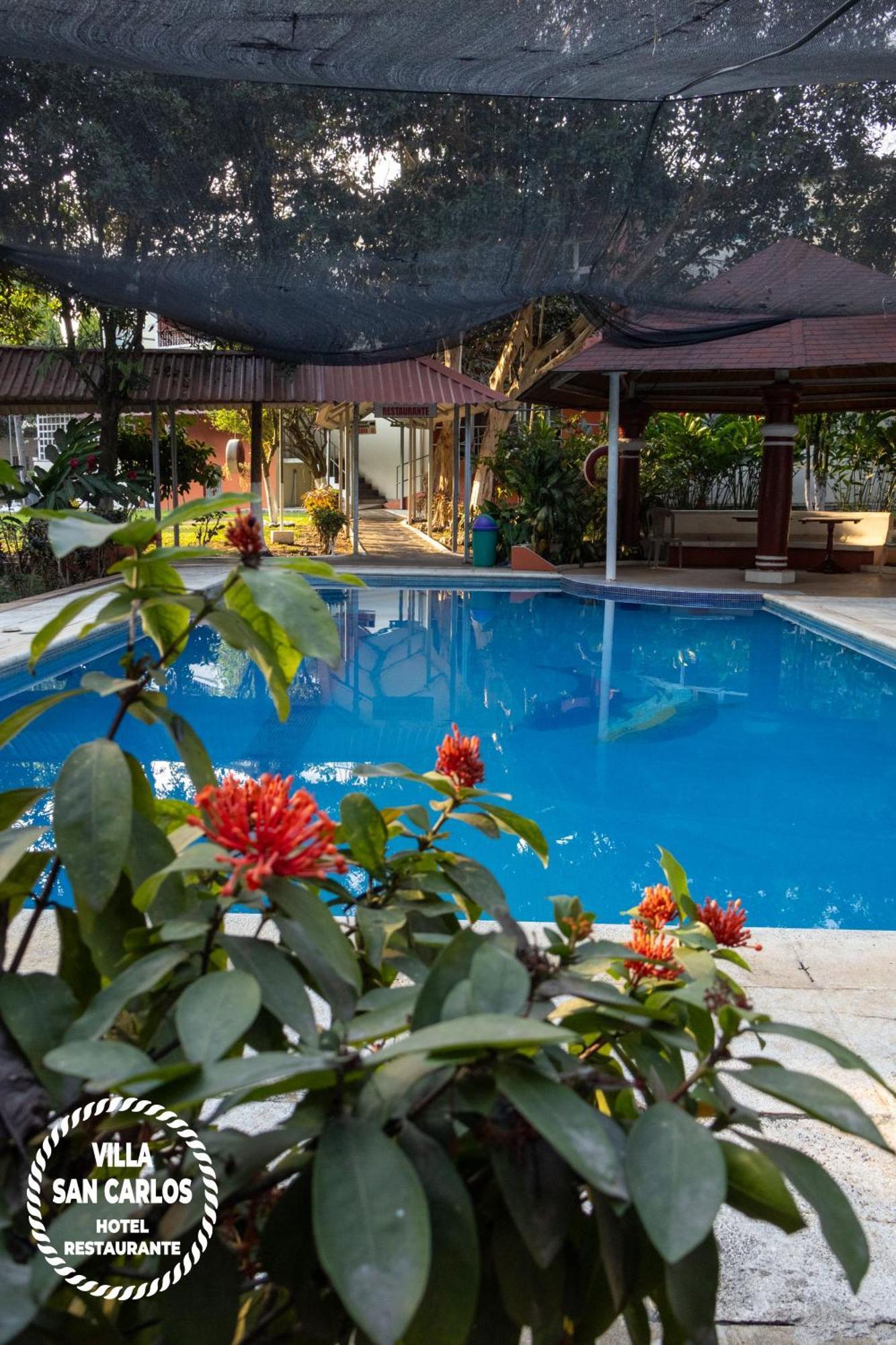 Villa San Carlos Retalhuleu Buitenkant foto